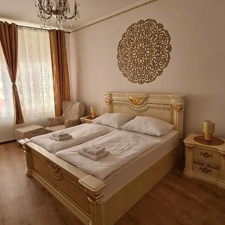 Hotel Union Louny Bagian luar foto