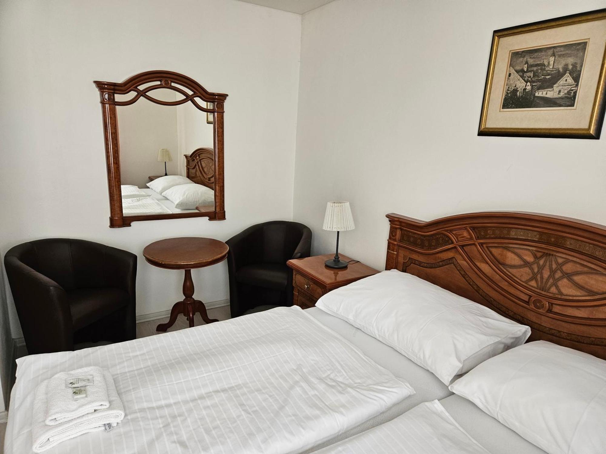 Hotel Union Louny Bagian luar foto