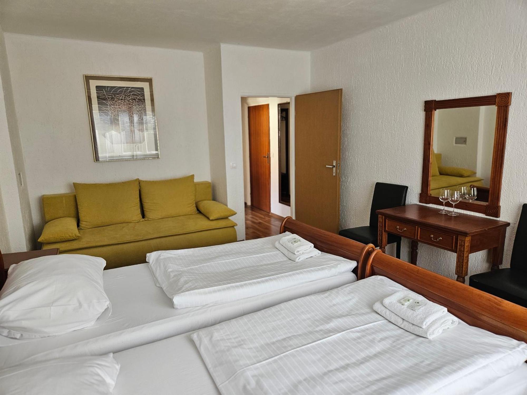 Hotel Union Louny Bagian luar foto