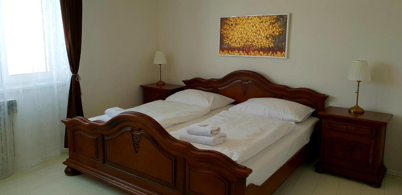 Hotel Union Louny Bagian luar foto