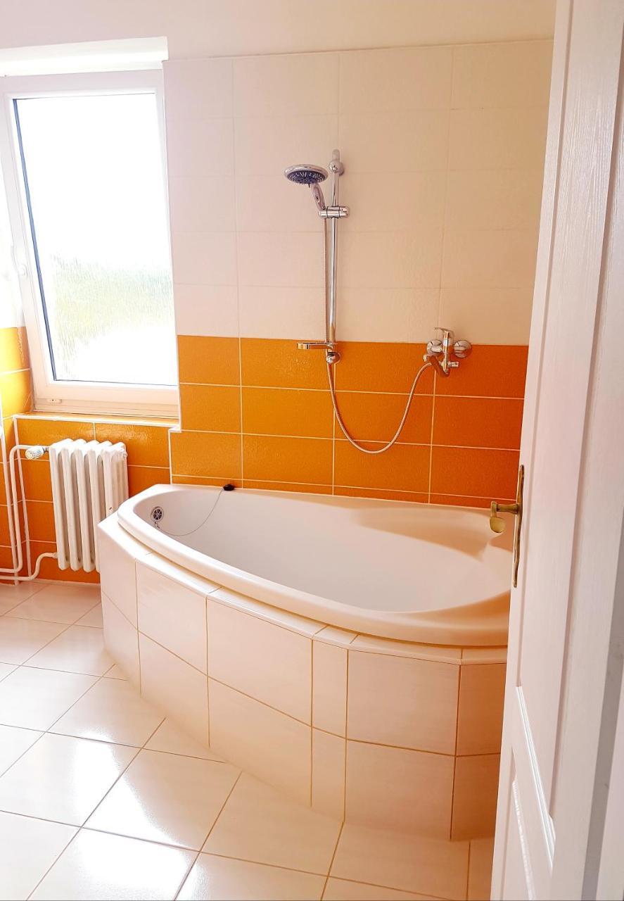 Hotel Union Louny Bagian luar foto